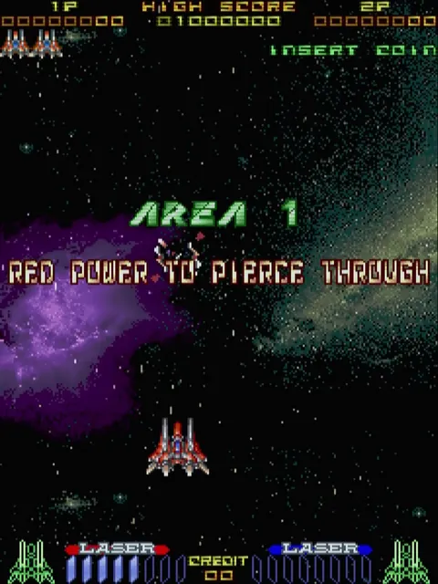 RAY FORCE のプレイ画面。上に「1P」「HIGH SCORE」「2P」とスコア、中央に「AREA 1」「RED POWER TO PIERCE THROUGH」、下に「LASER」「CREDIT 00」が表示され、宇宙空間に自機がいる